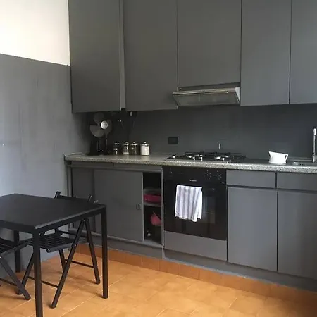 Apartment Milano, Per 5 Persone, Viale Jenner Mailand